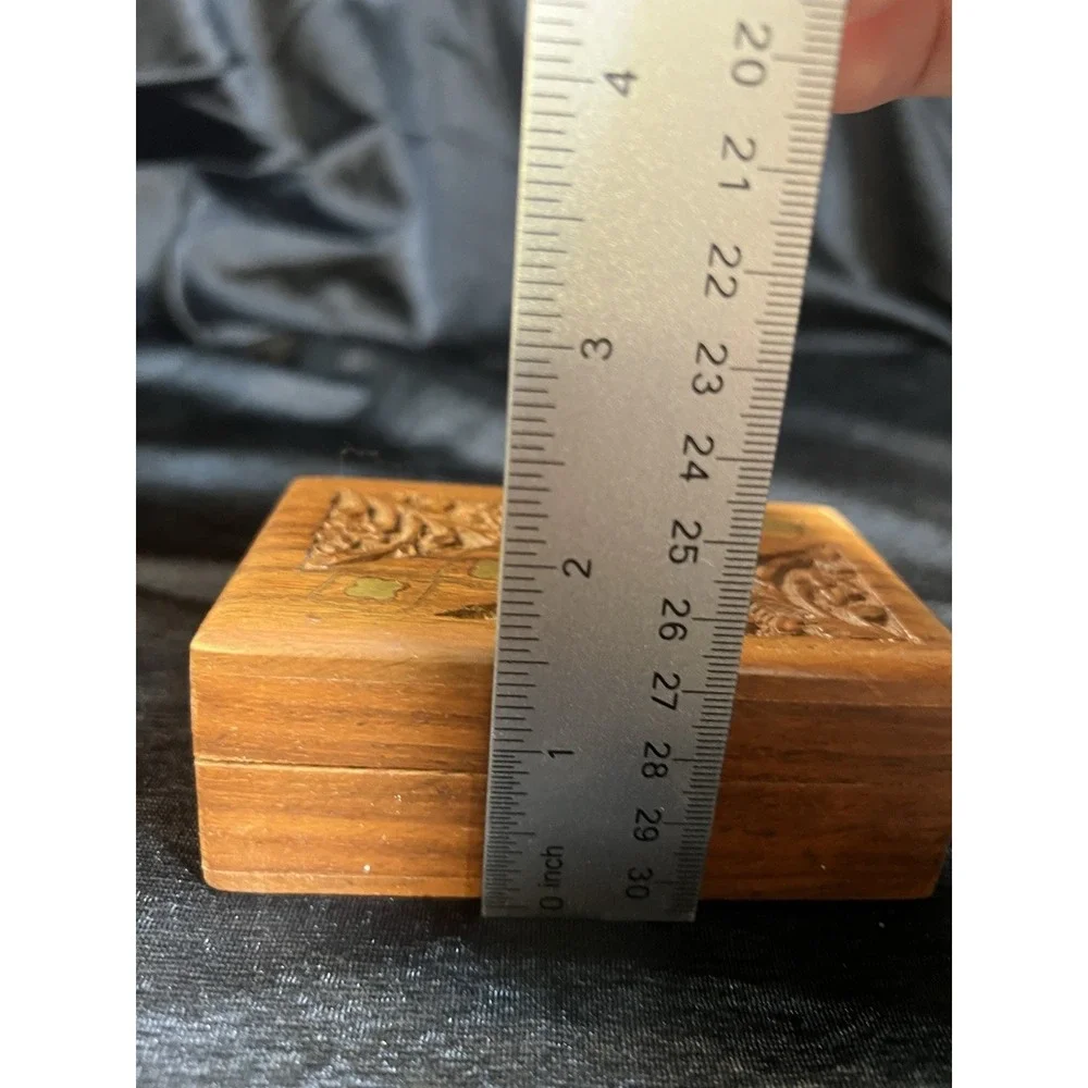 VTG MINI INLAID WOOD‎ TRINKET/STORAGE BOX 4 x 2.75 x 1.5 (2190)